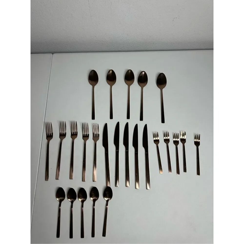 25 pcs Brushed Bronze Flatware Dinner Forks, Knives, Spoons Teaspoons Ds Forks
